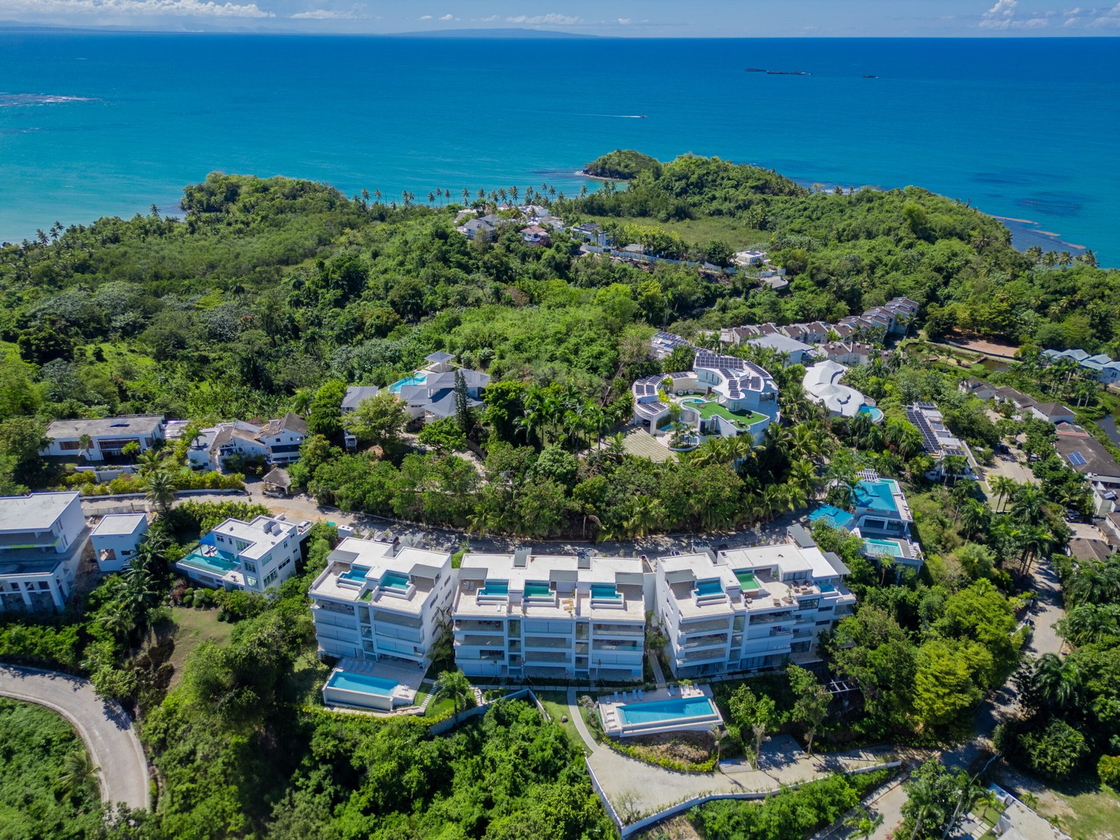 Luxury Hills Experience